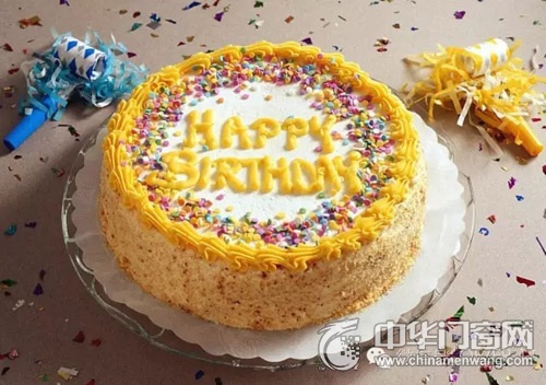 加强企业文化建设:欧哲门窗8月集体生日晚会圆