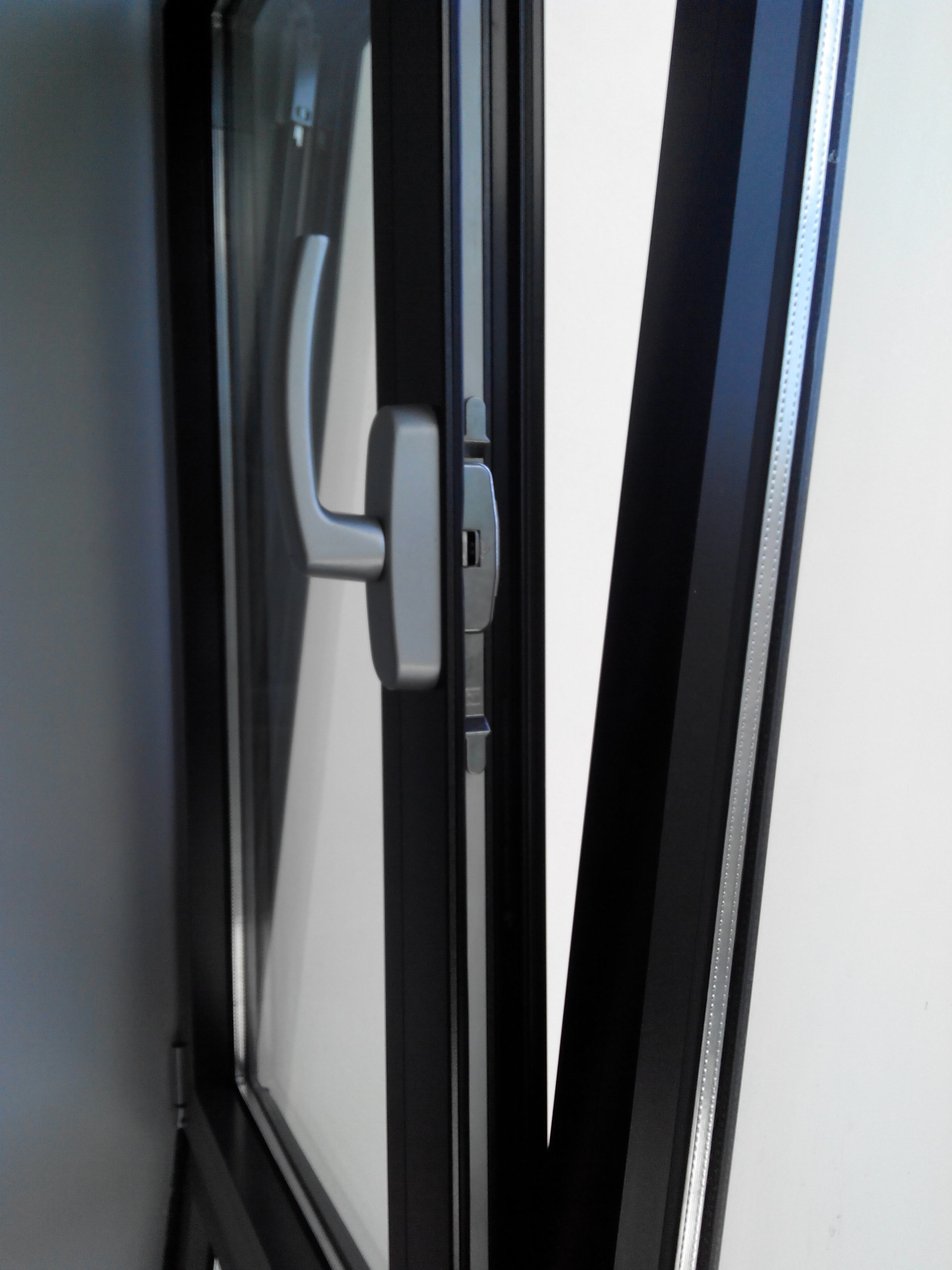 云南断桥铝高档门窗